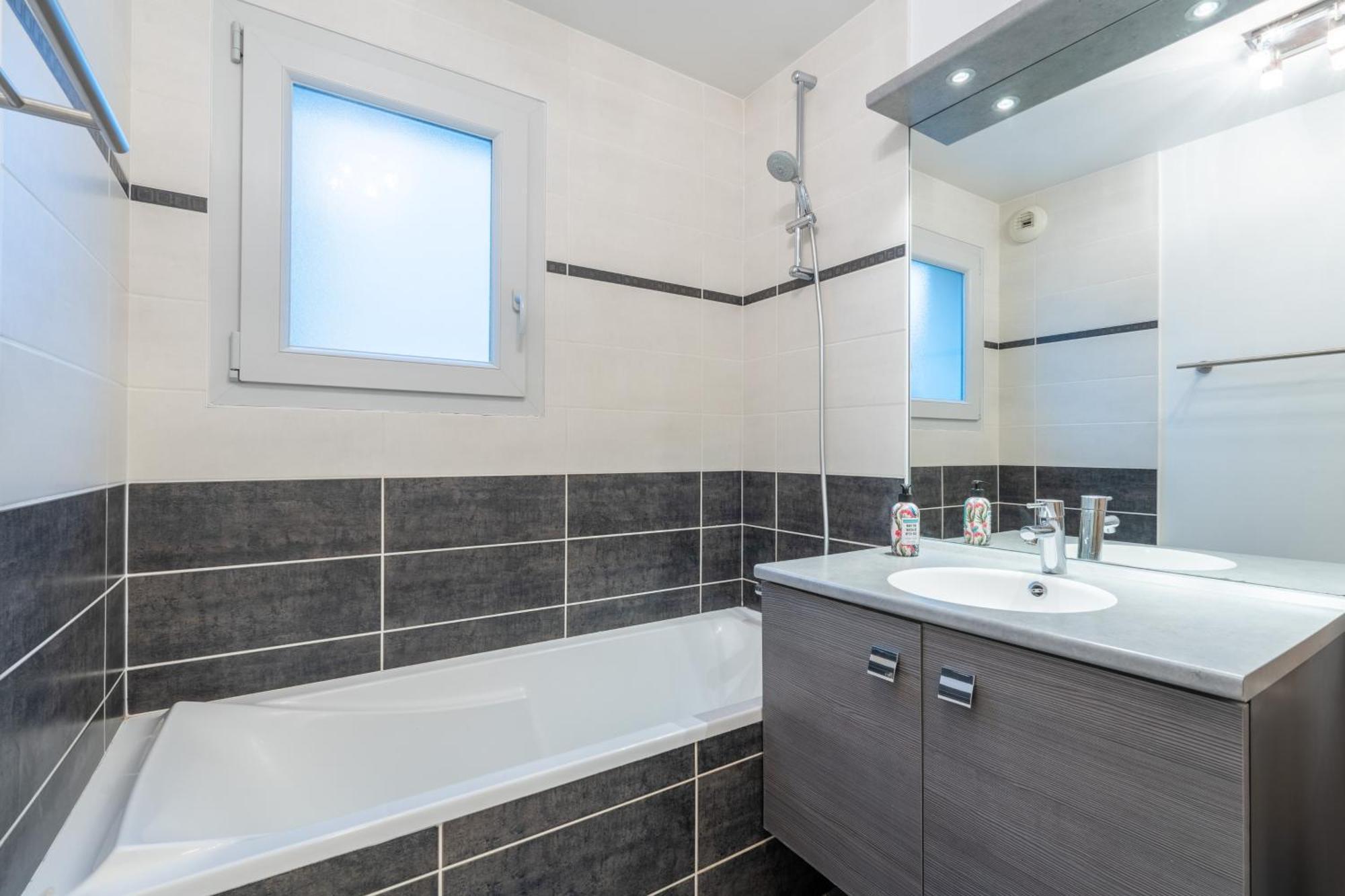 Charmant Appartement A 5 Minutes A Pied De La Vielle Ville Annecy Avec Parking Prive المظهر الخارجي الصورة